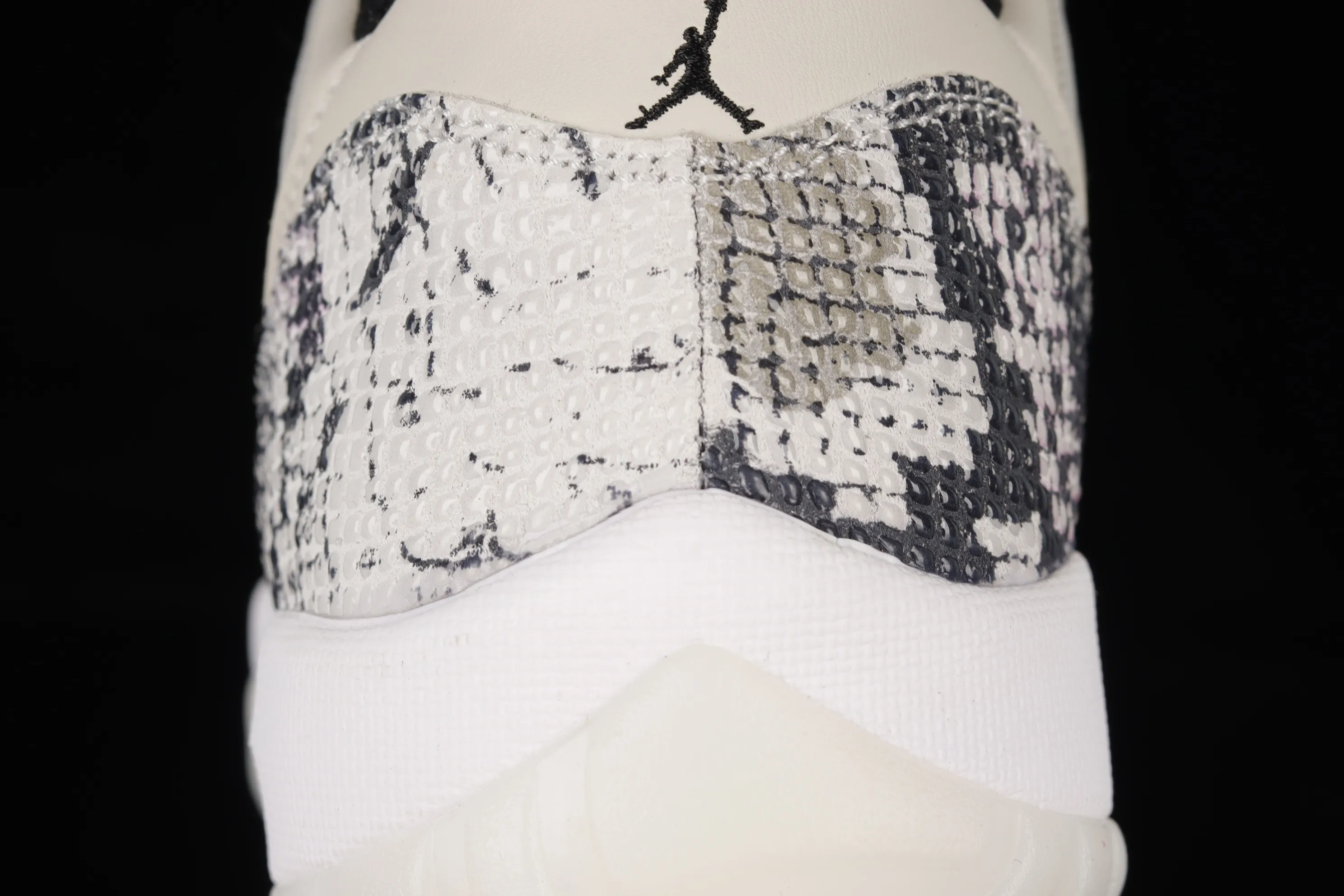 All categories Air Jordan Jordan series basketball shoes Air Jordan 11 F version Air Jordan 11 Low SE "Snakeskin" AJ11 Joe 11 white snake pattern first layer genuine carbon CD6846-002